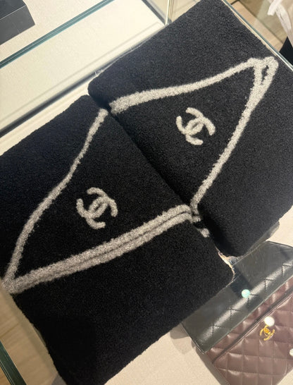 신조 / 샤넬 스카프