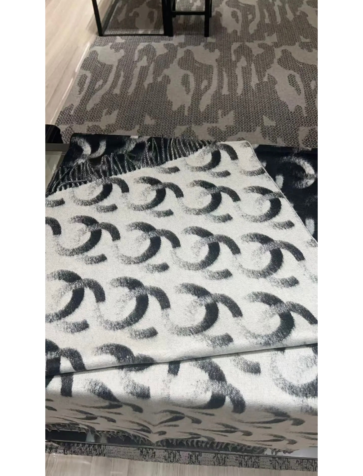 신조 / 샤넬 스카프