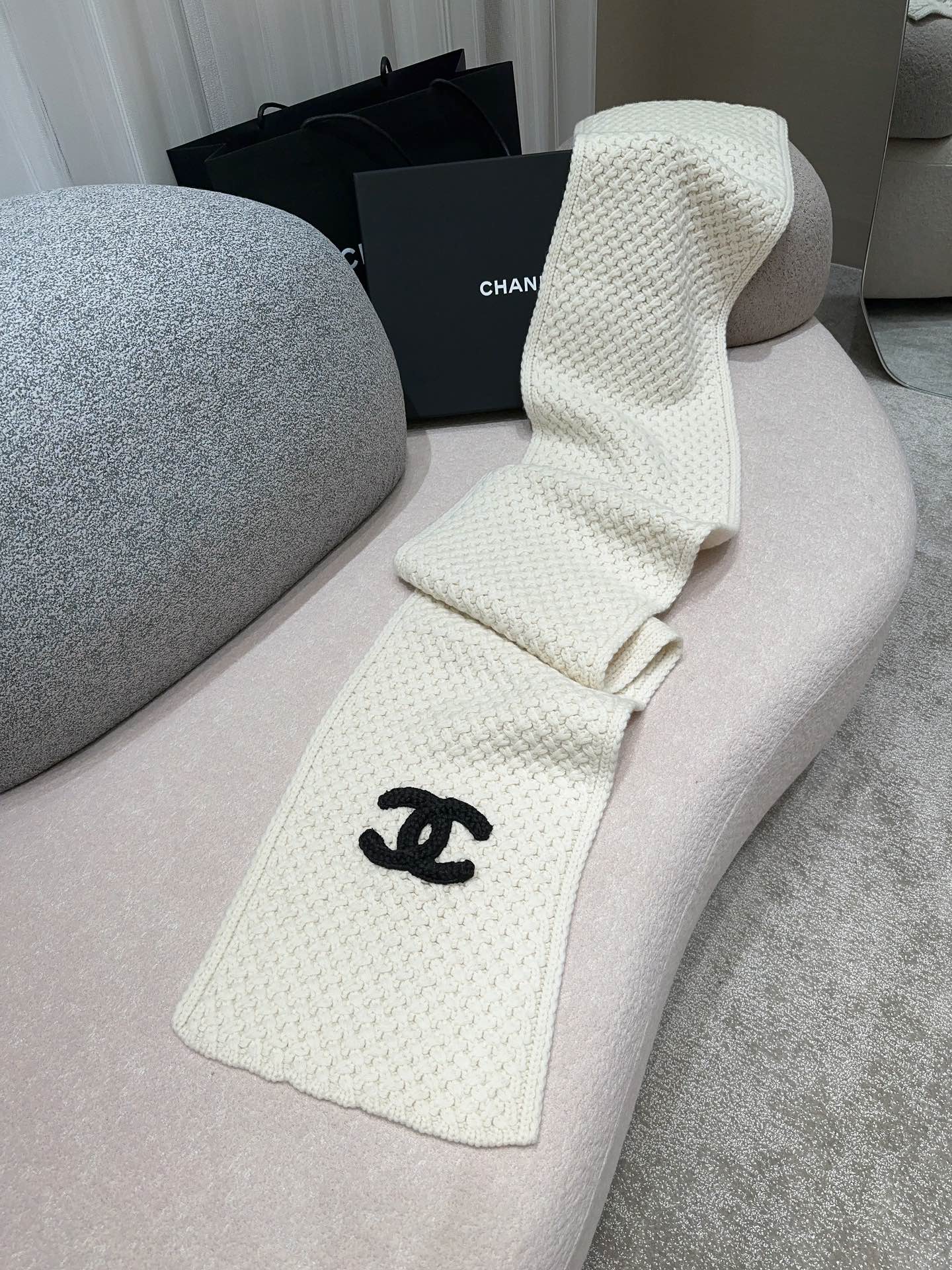 신조 / 샤넬 스카프