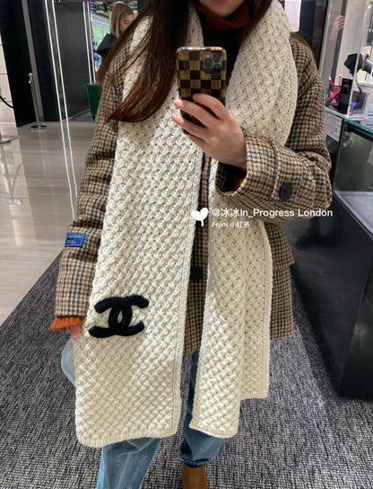 신조 / 샤넬 스카프