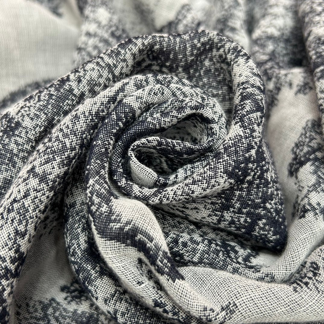 Shinjoo / Dior Scarf