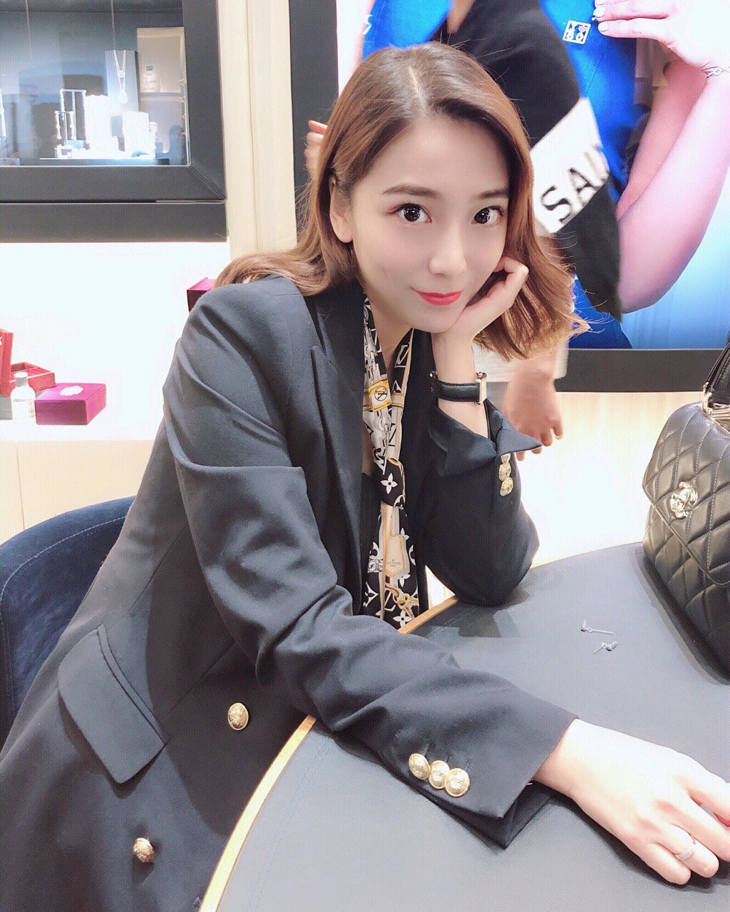 신조 / 루이비통 스카프