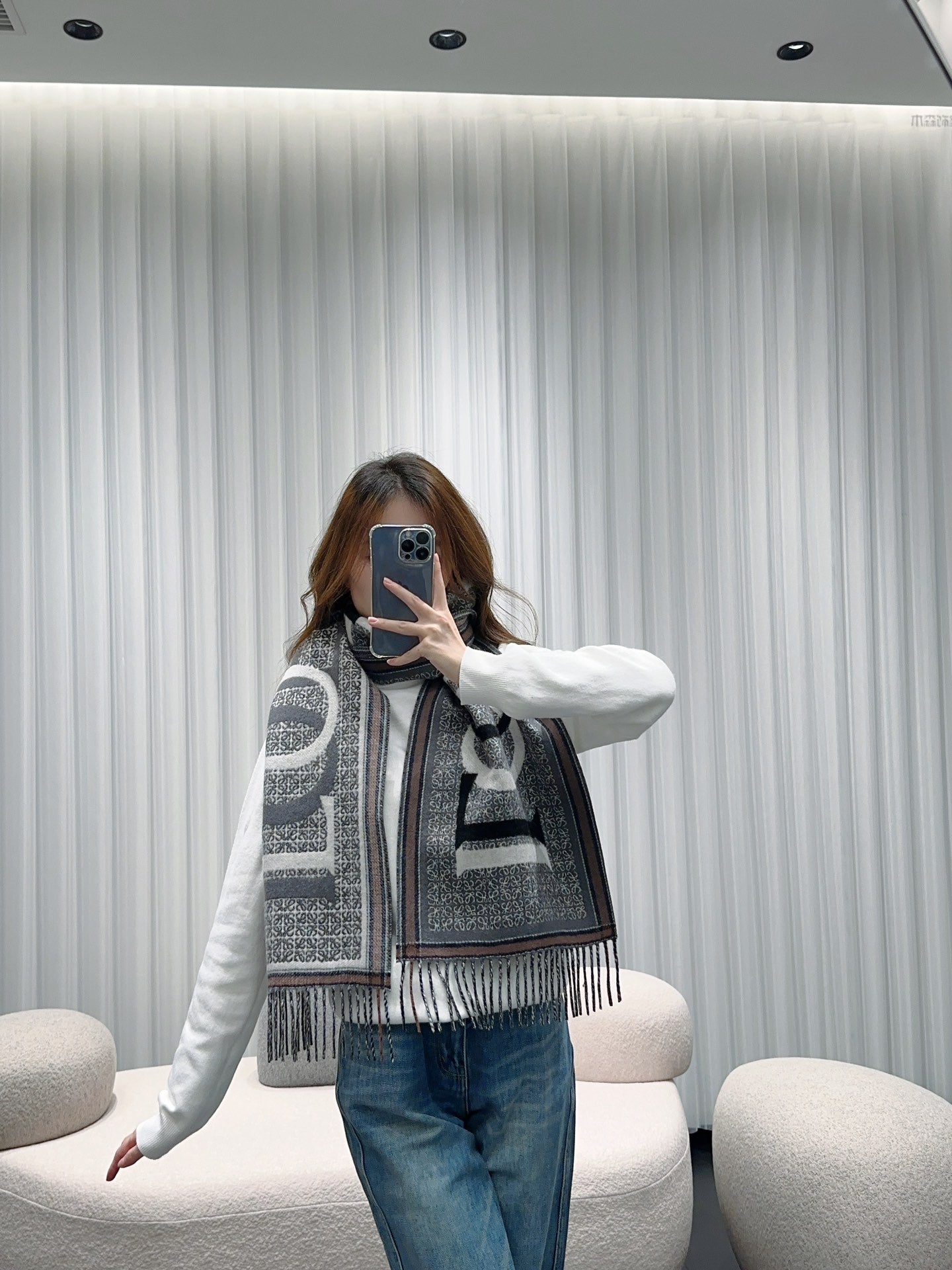 신조 / 로에베 스카프