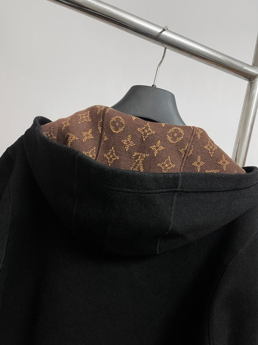 BVG / 루이비통 양면 코트