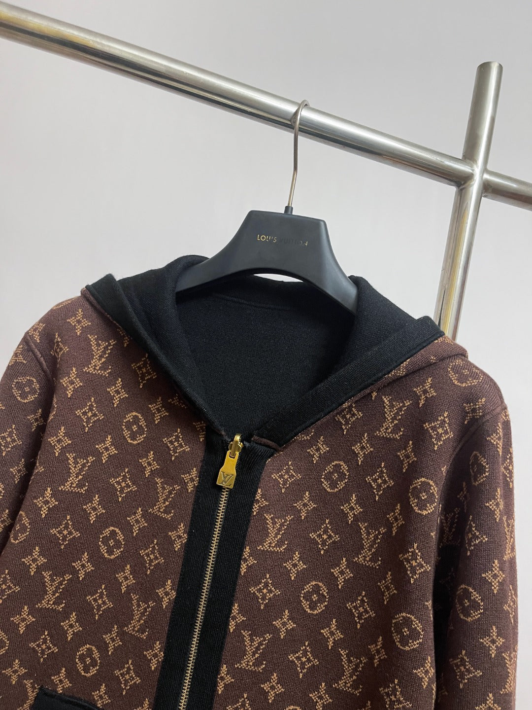BVG / 루이비통 양면 코트