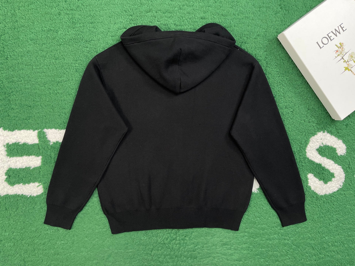BVG / 로에베 니트 후드