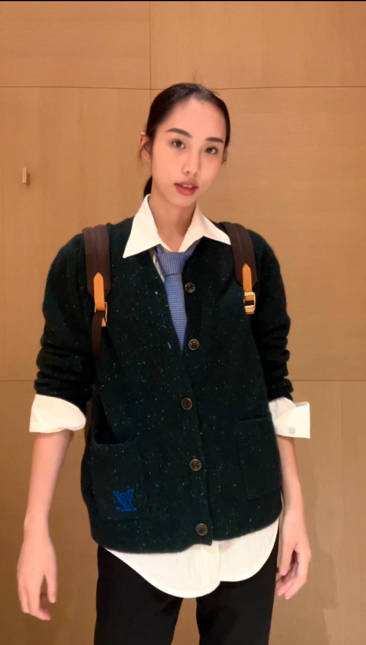 BVG / 루이비통 니트 카디건
