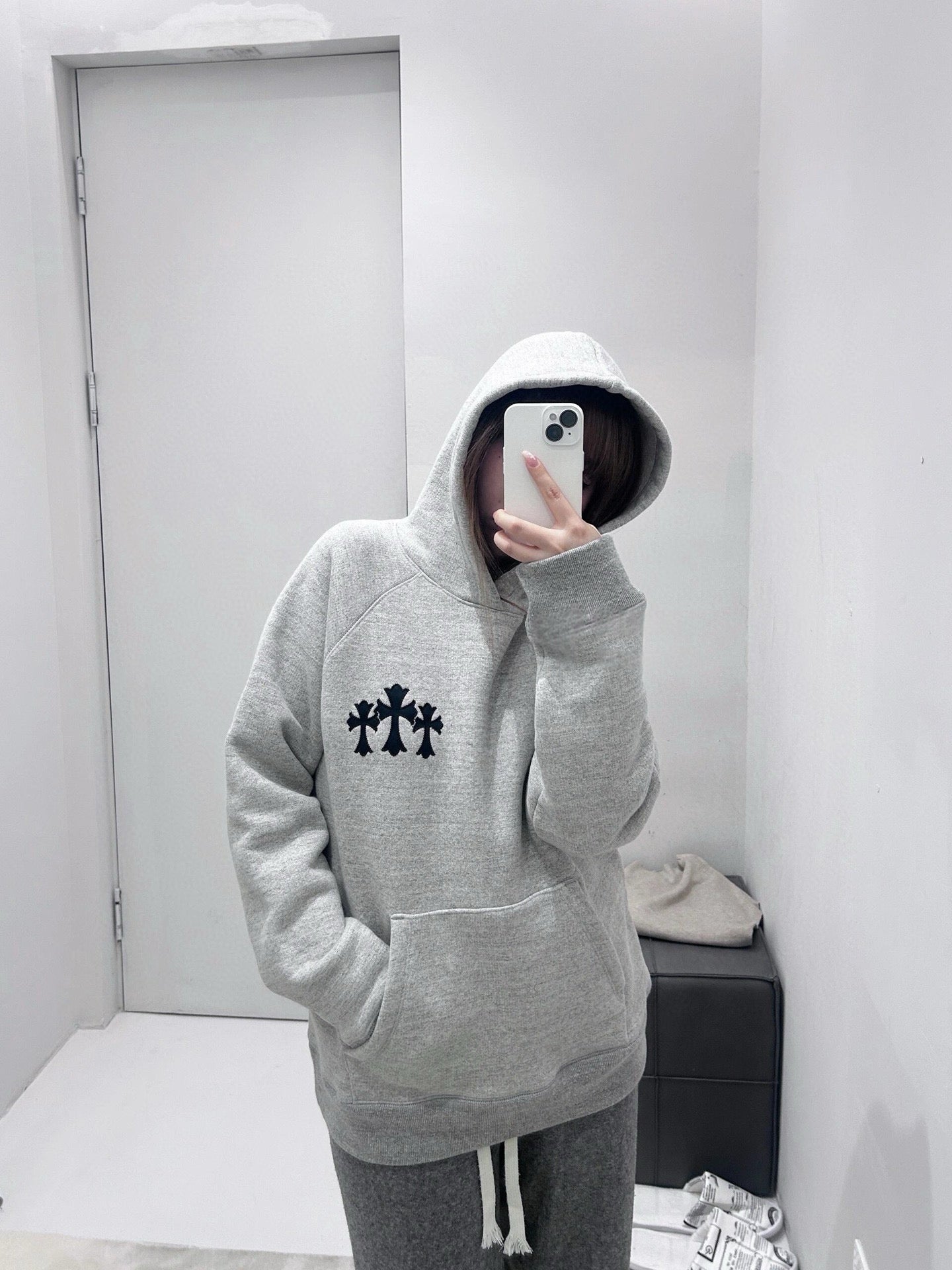체인1호 / 크롬하츠 자수 로고 후드티