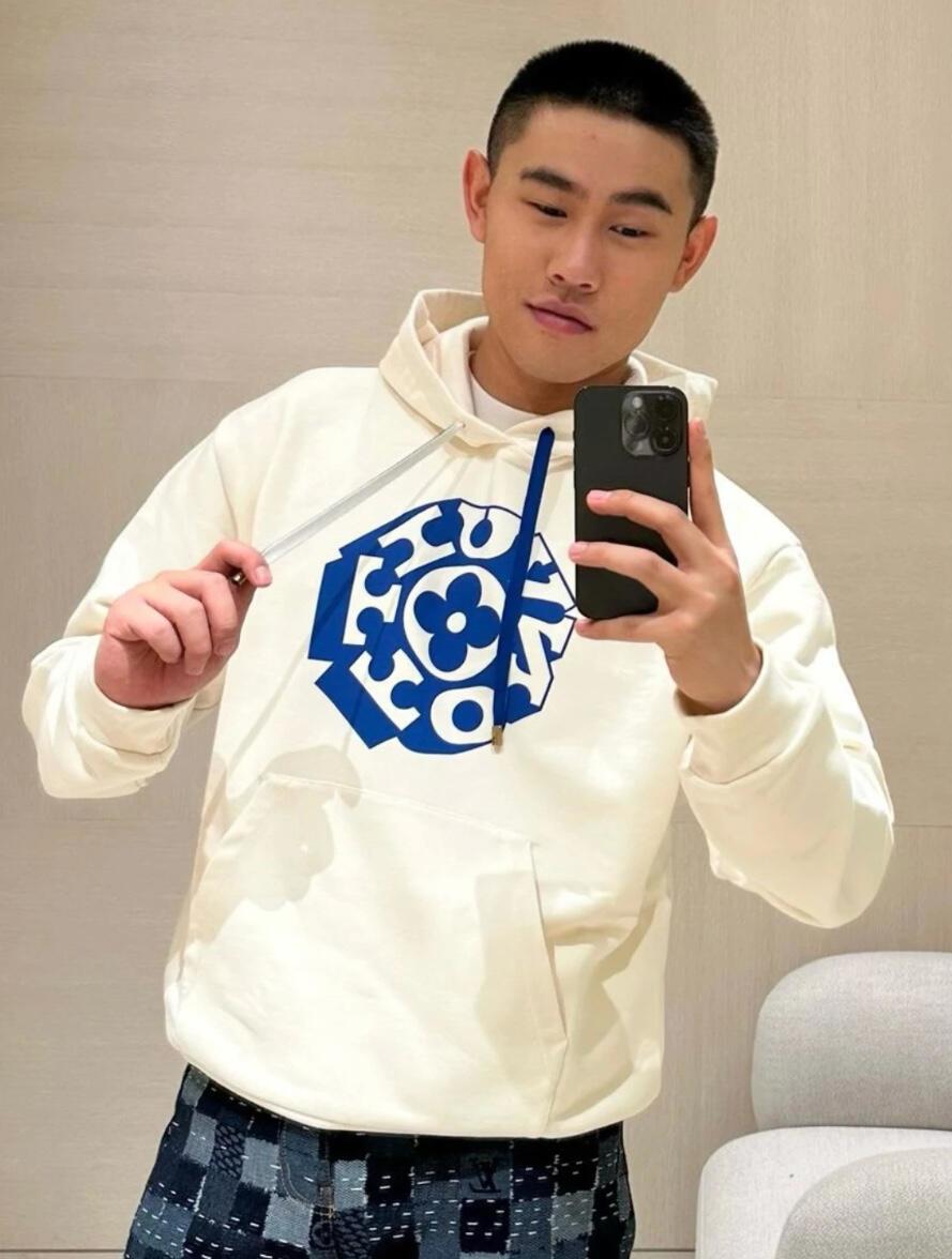 BVG / 루이비통 후드티