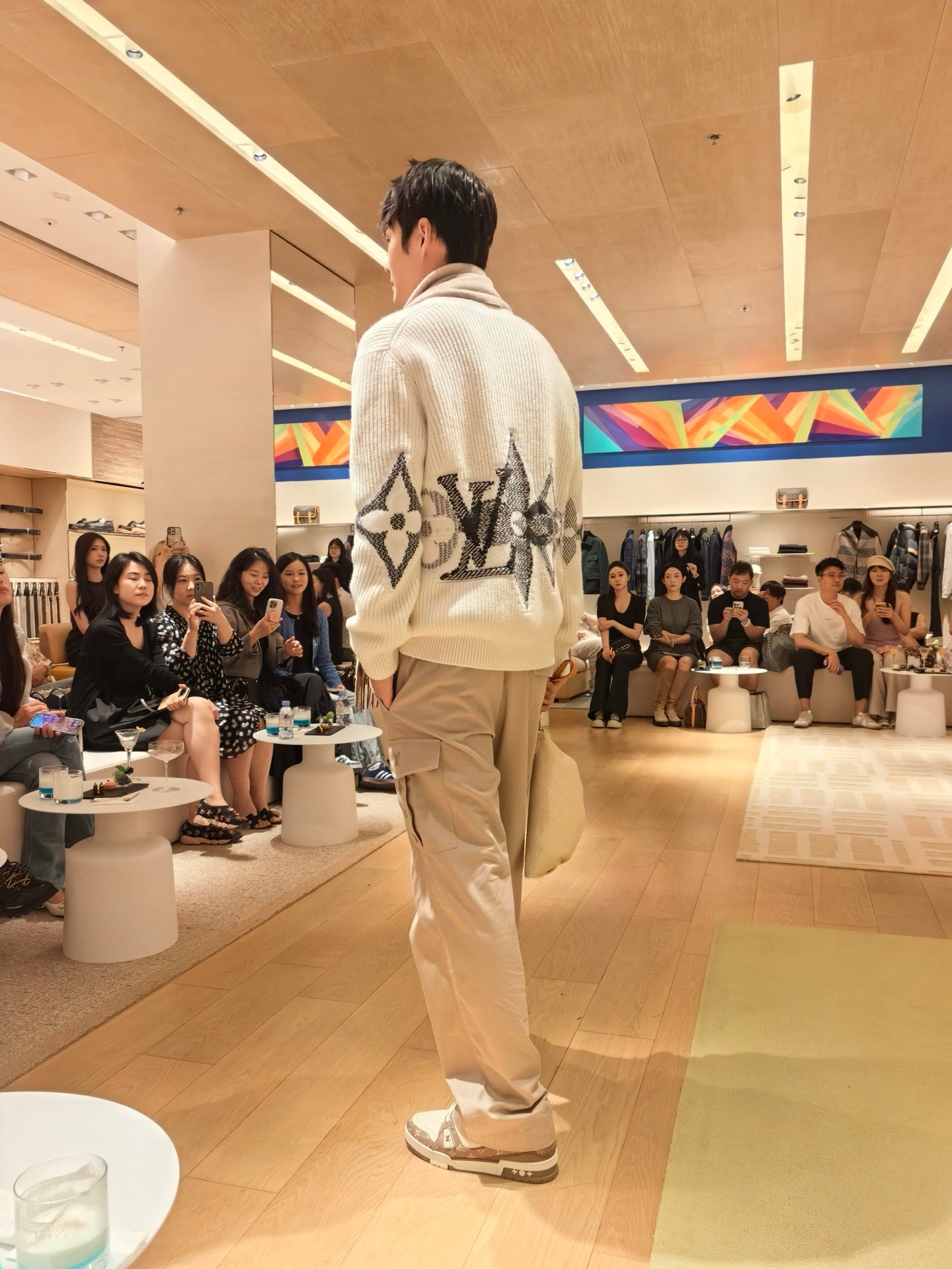 BVG / 루이비통 니트 카디건