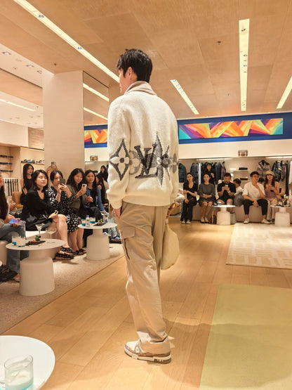 BVG / 루이비통 니트 카디건
