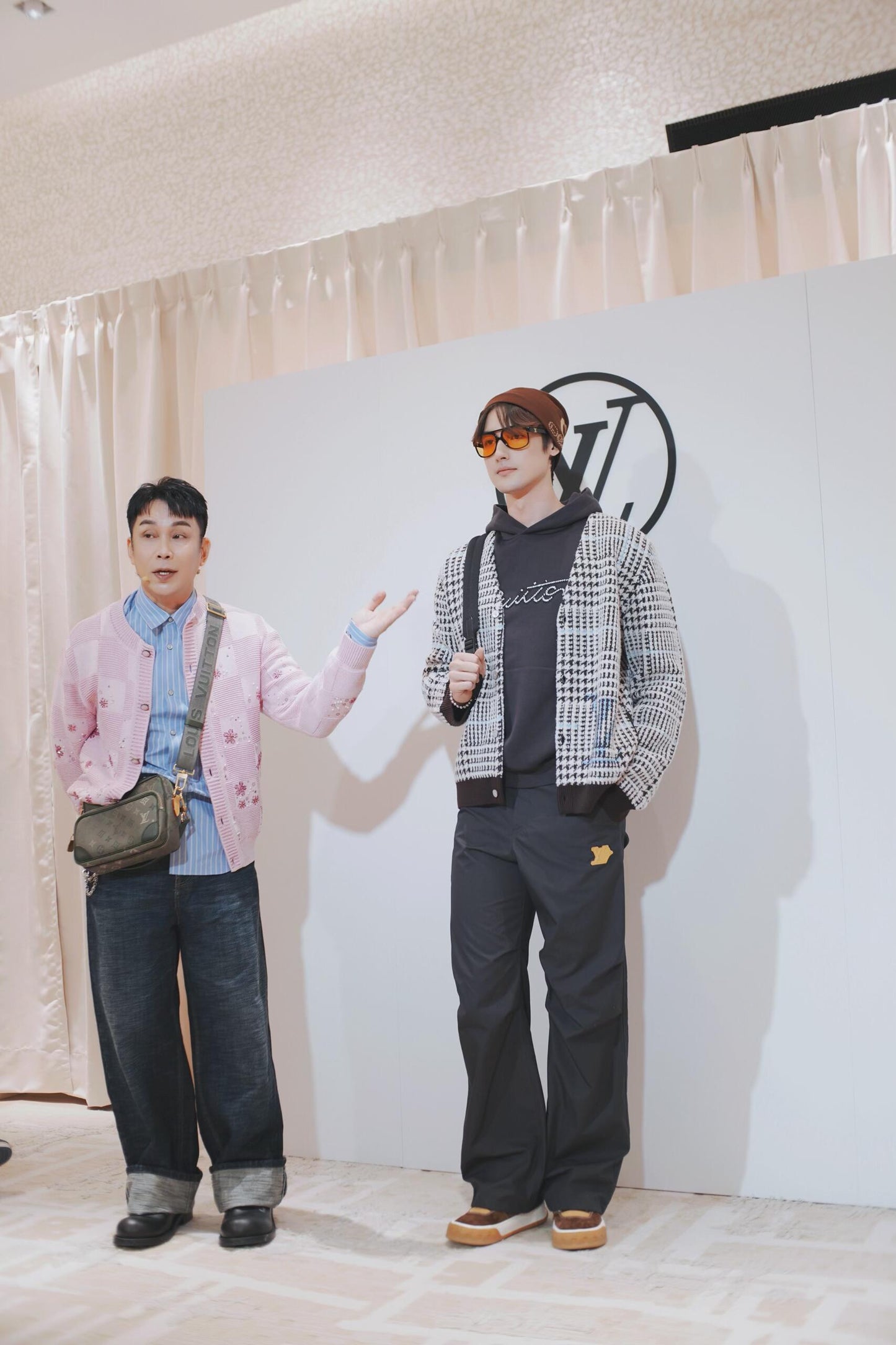 BVG / 루이비통 니트 카디건