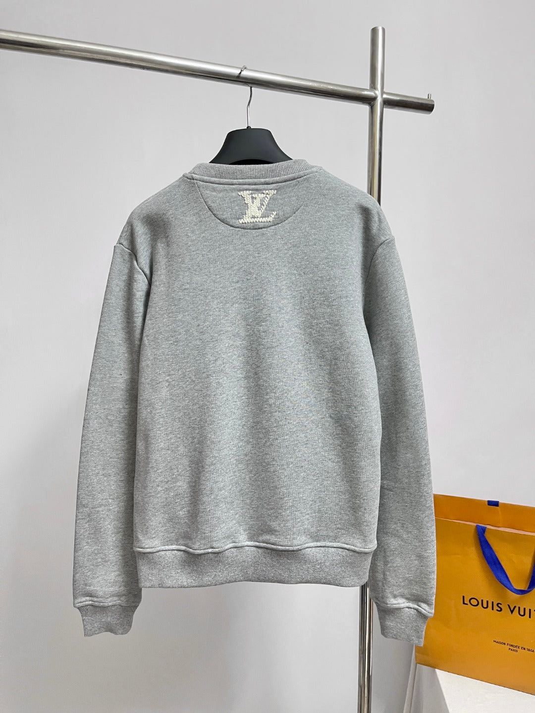 BVG / 루이비통 후드티