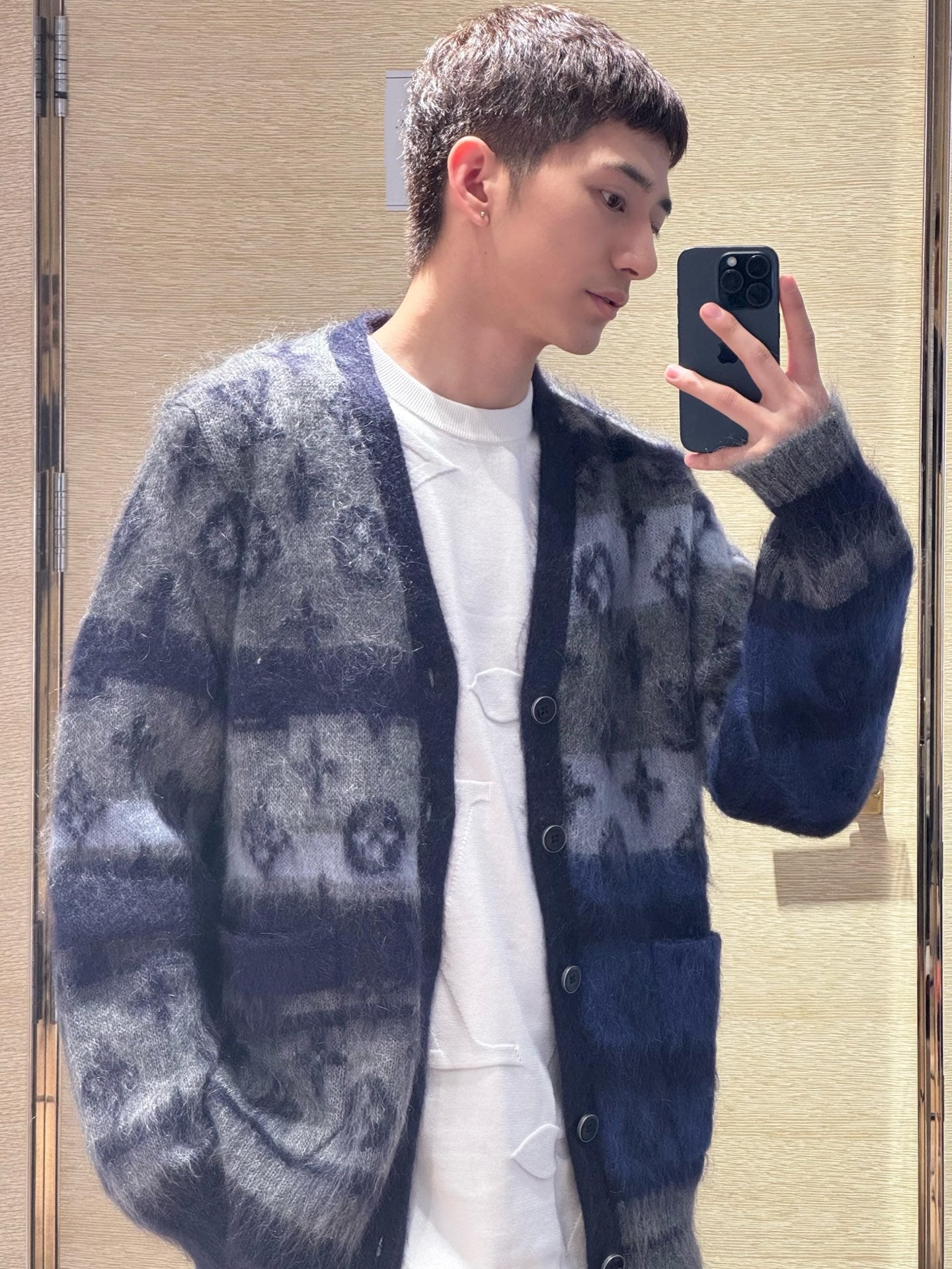 BVG / 루이비통 니트 카디건