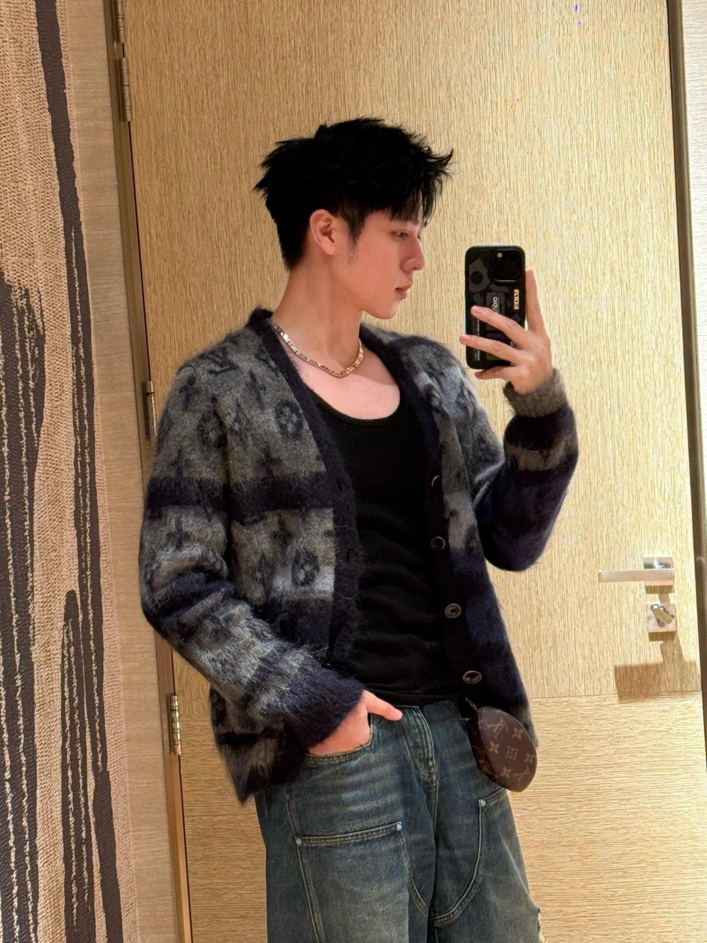 BVG / 루이비통 니트 카디건