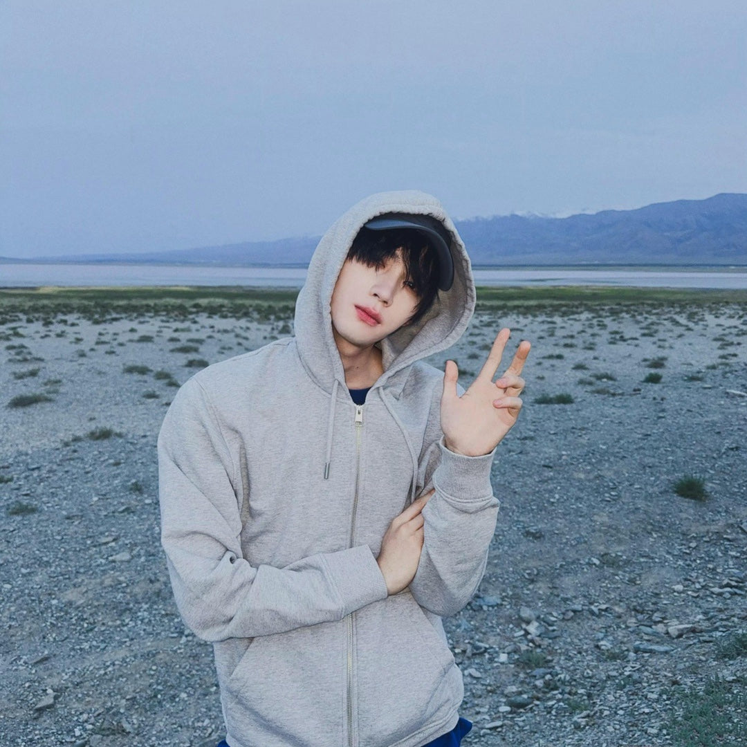 BVG / 아미 후드티