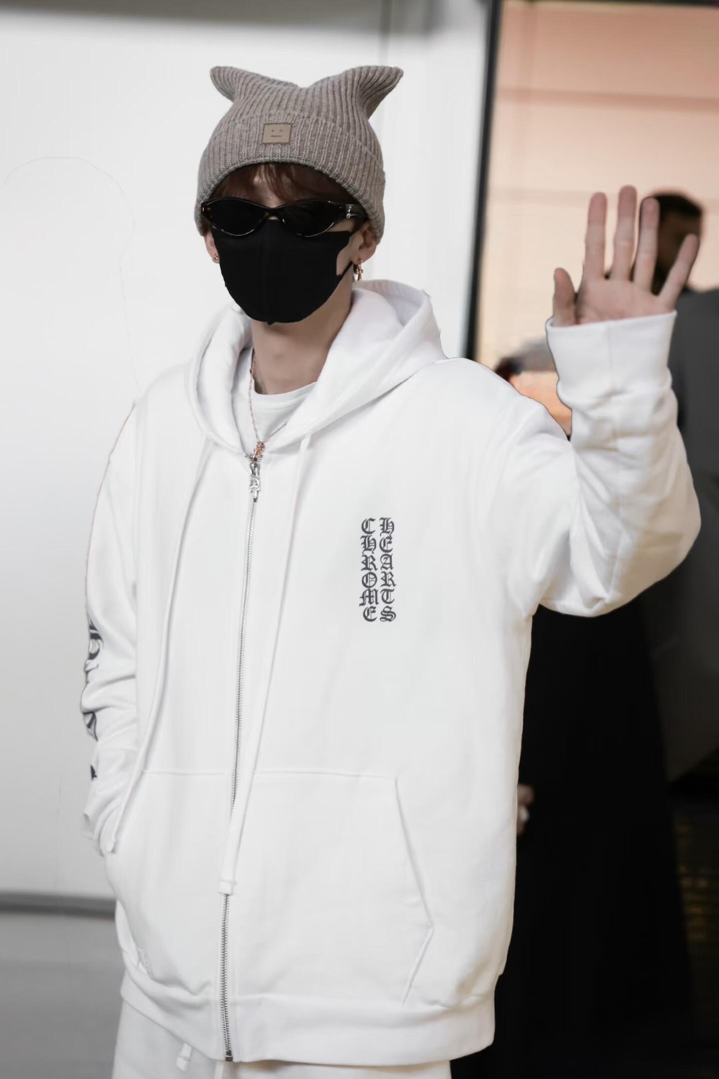 BVG / 크롬하츠 후드티