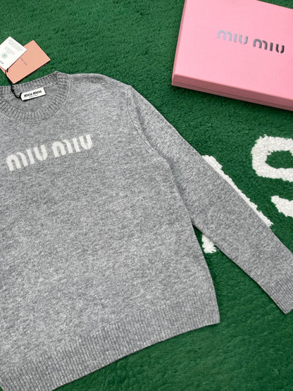 BVG / 미우미우 니트 스웨터