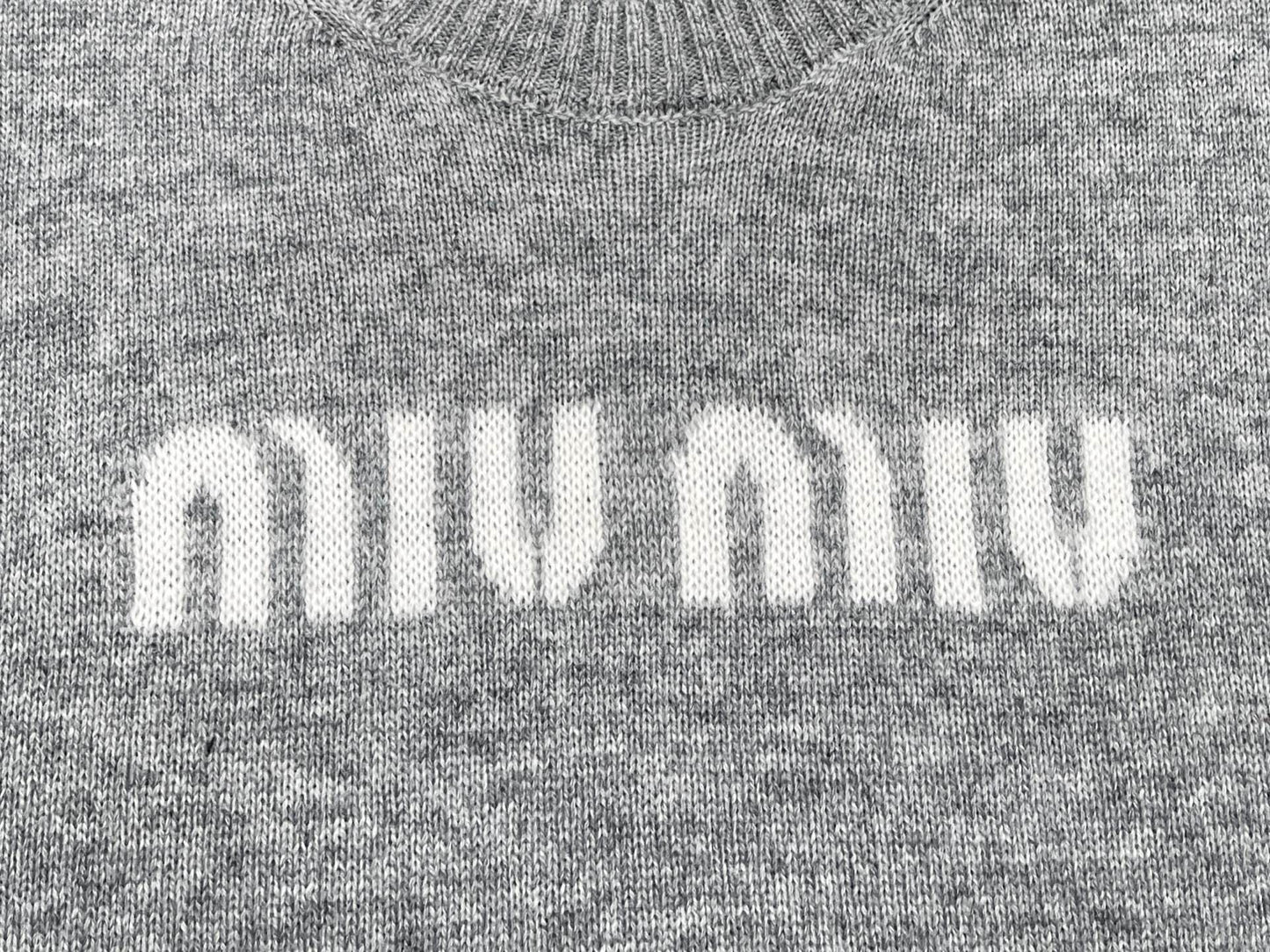 BVG / 미우미우 니트 스웨터