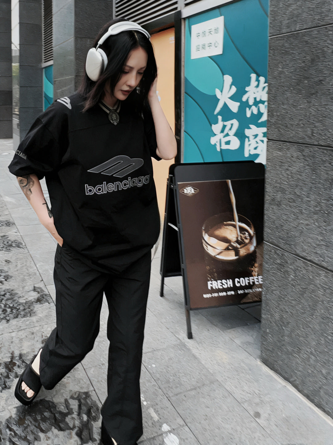 체인1호 / 발렌시아가 반팔 티셔츠