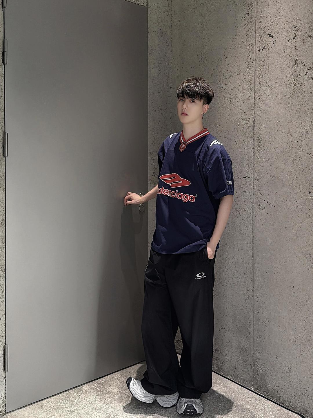 체인1호 / 발렌시아가 반팔 티셔츠