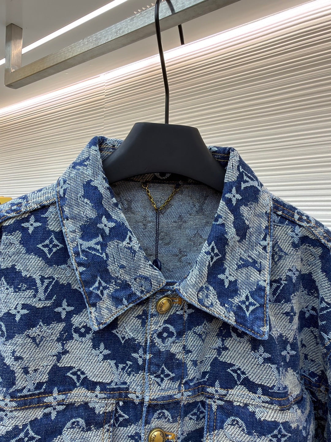Chain 1 / Louis Vuitton Denim Jacket