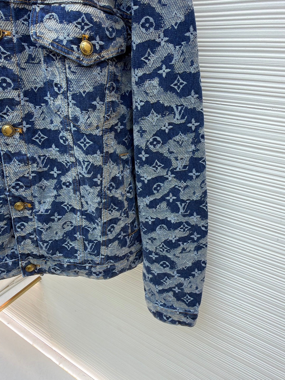Chain 1 / Louis Vuitton Denim Jacket