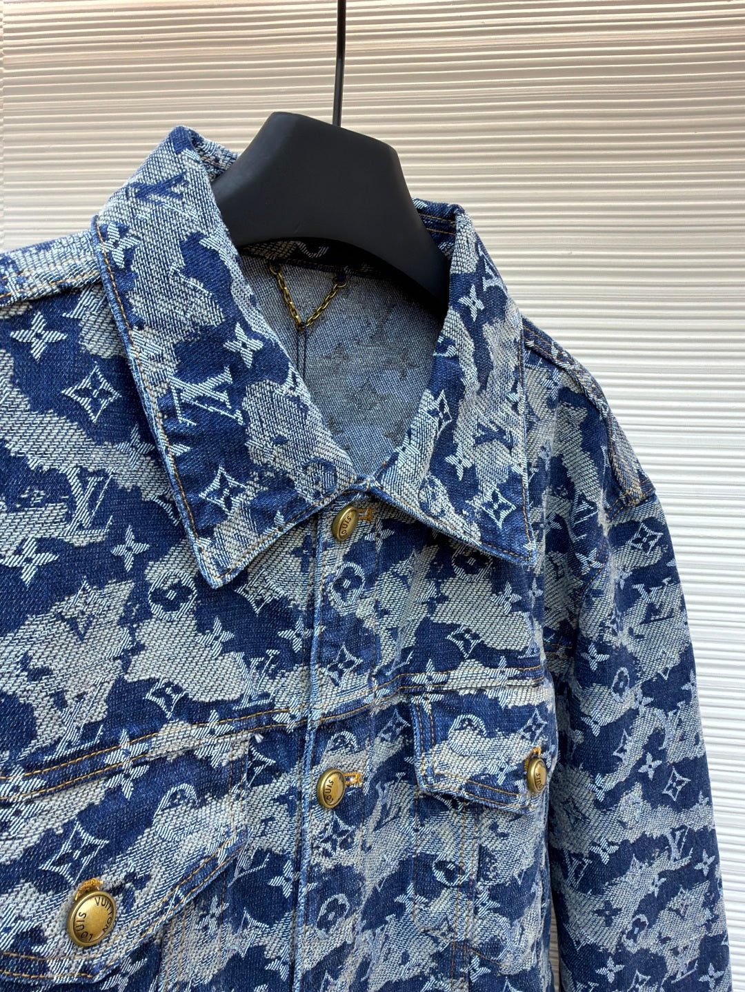 Chain 1 / Louis Vuitton Denim Jacket