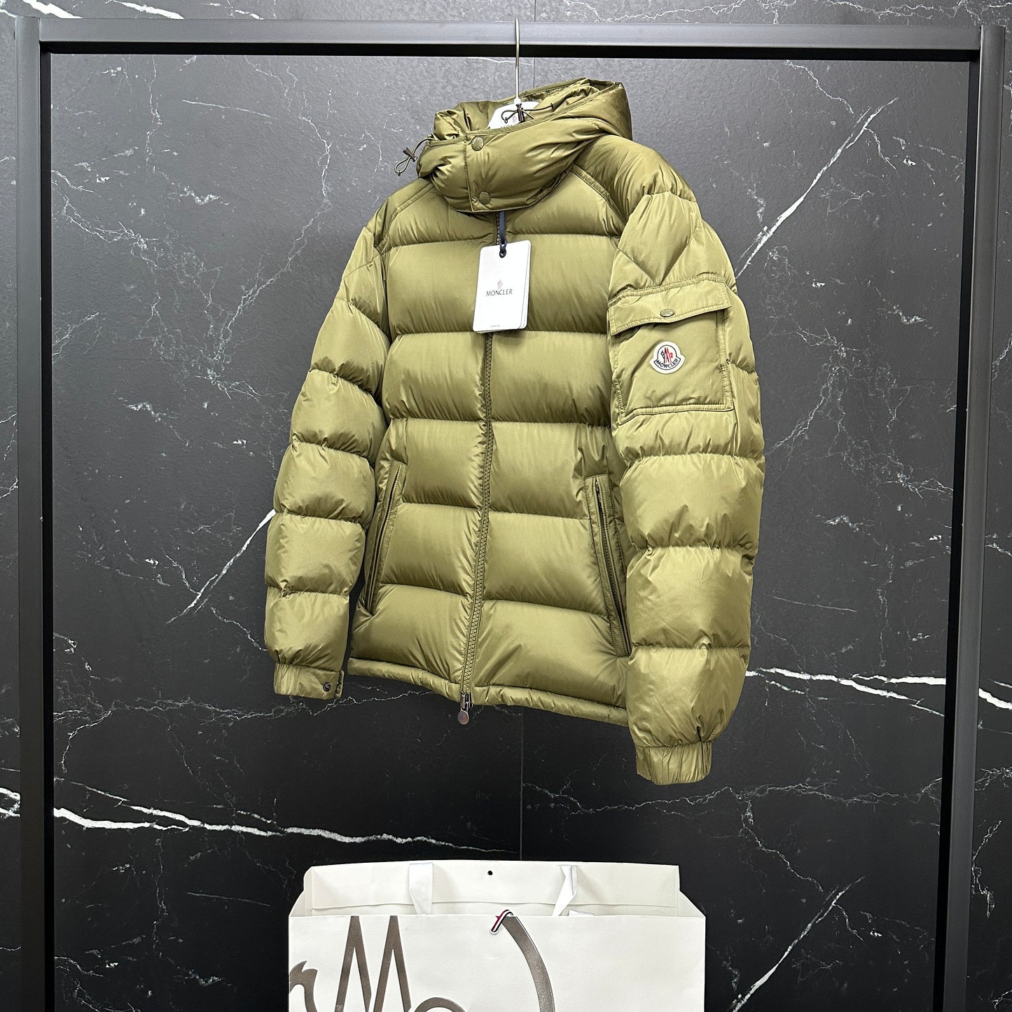 BVG / MC 패딩