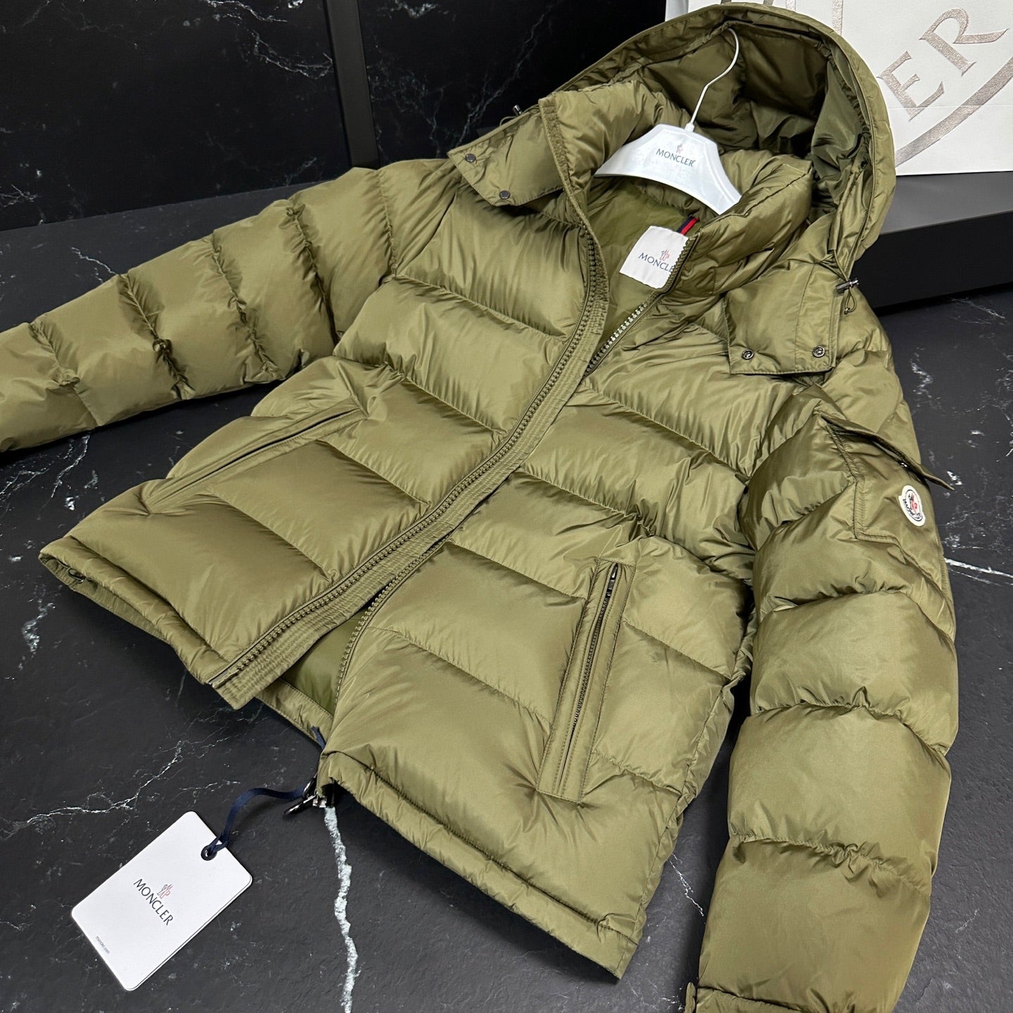 BVG / MC 패딩