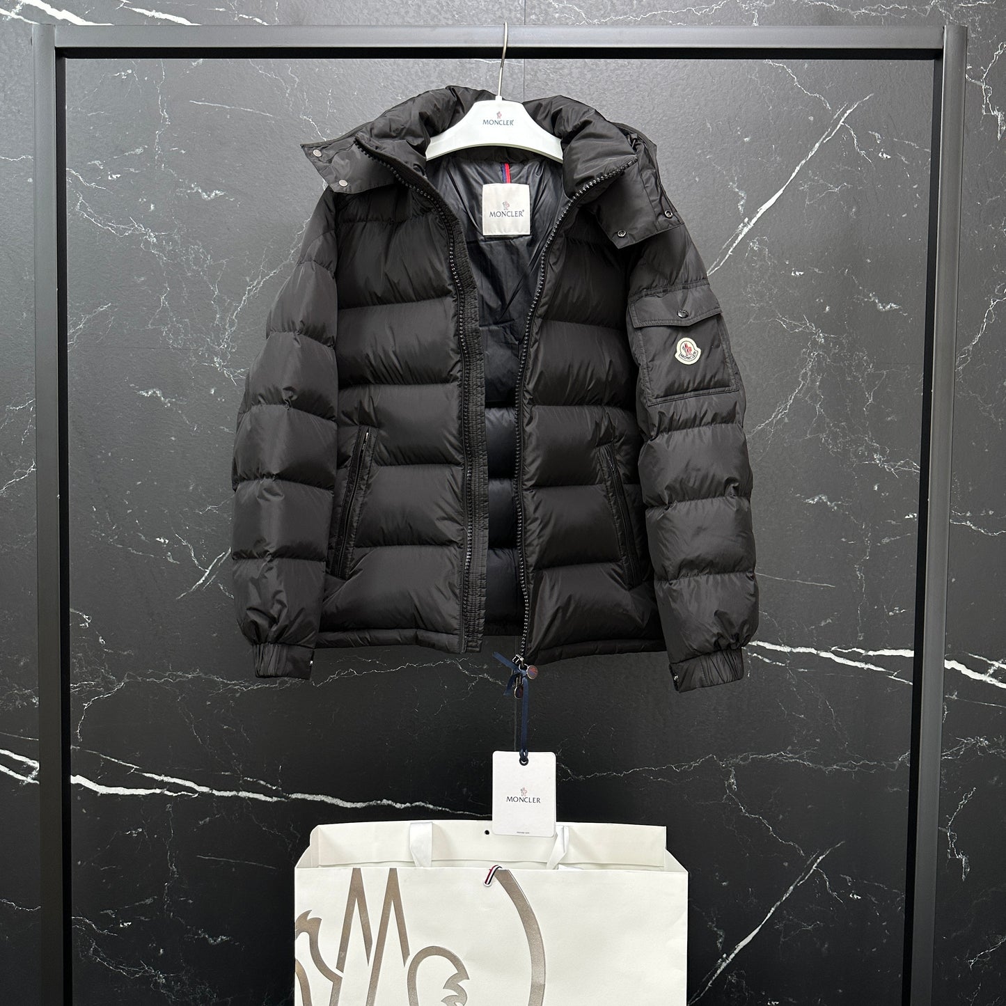 BVG / MC 패딩