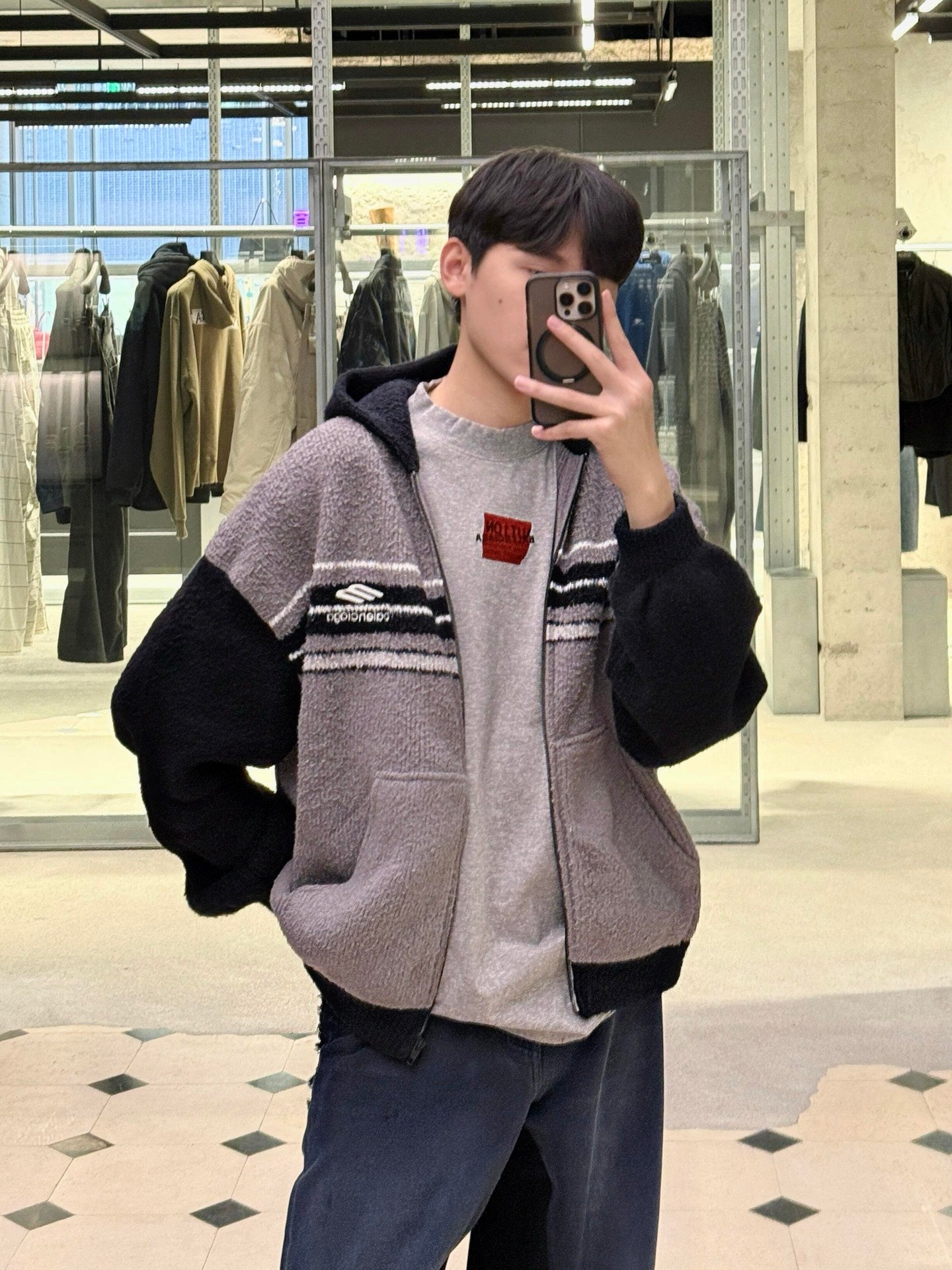 BVG / 발렌시아가 니트 코트