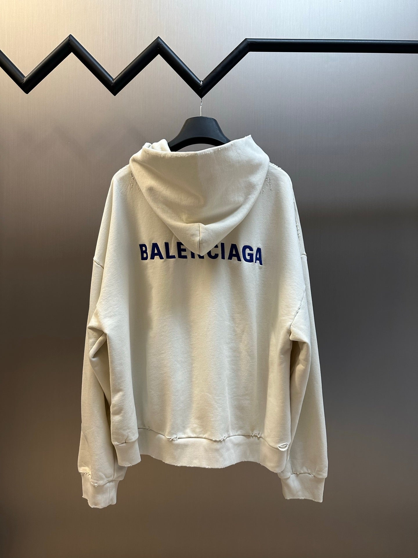 체인1호 / 발렌시아가 알파벳 자수 지퍼 후드 자켓