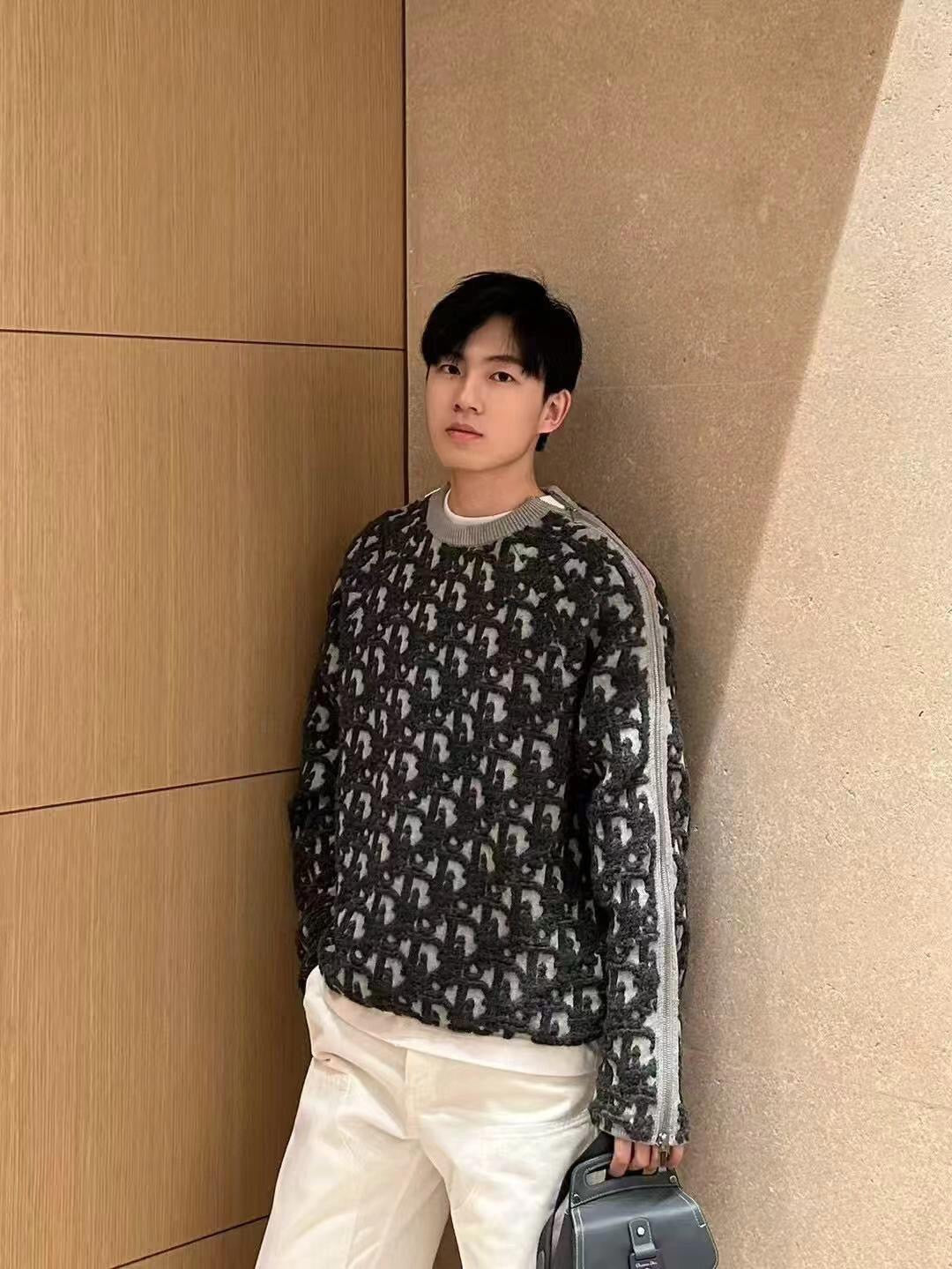BVG / 디올 니트 스웨터