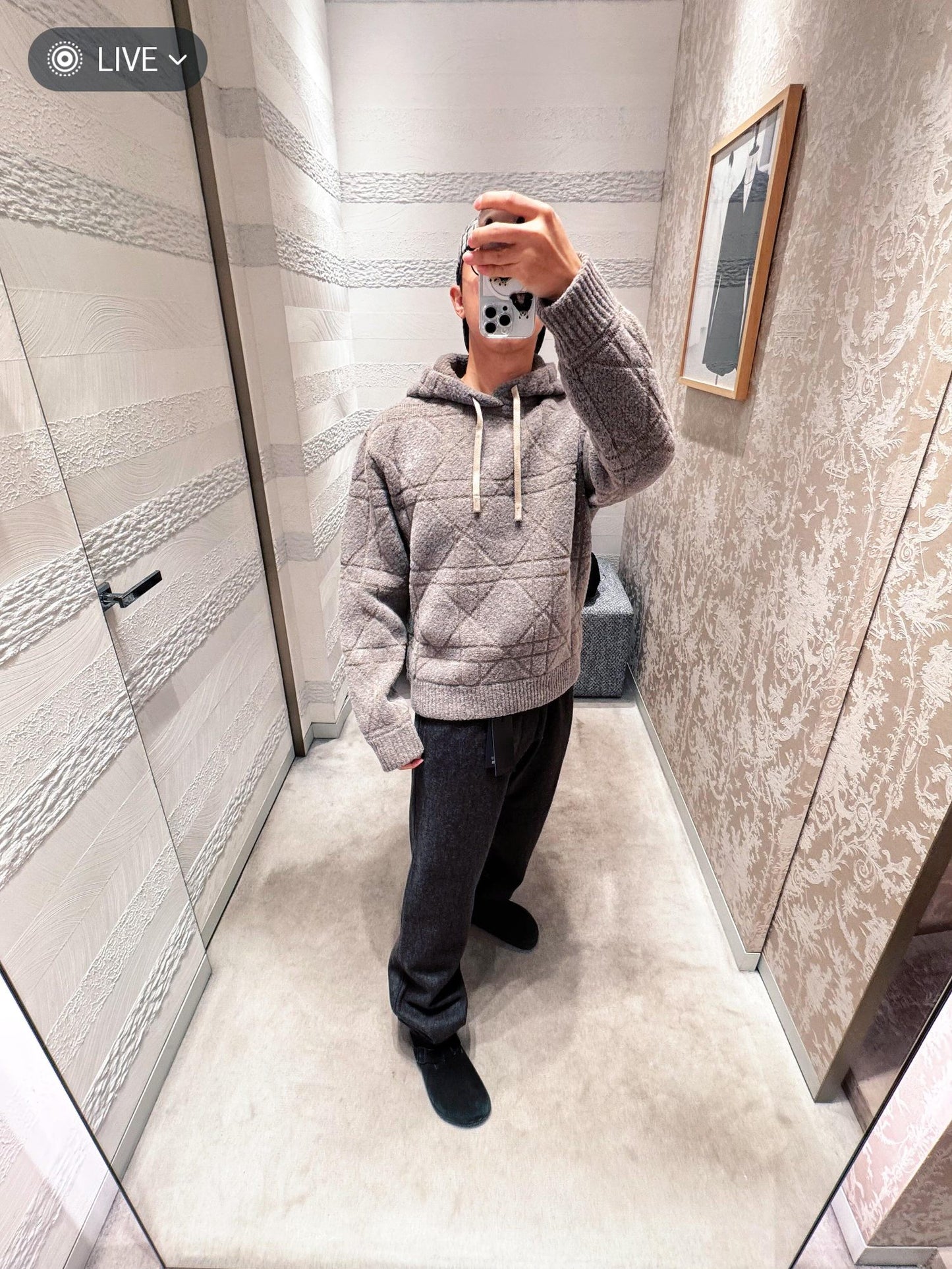 BVG / 디올 후드티