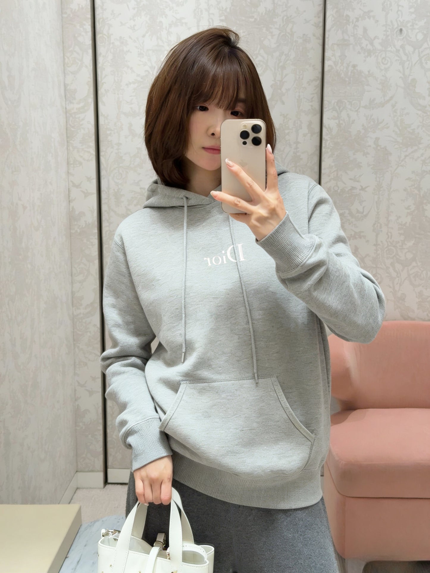 BVG / 디올 후드티