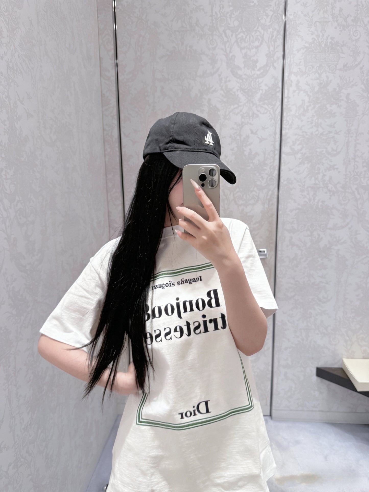 BVG / 디올 반팔티