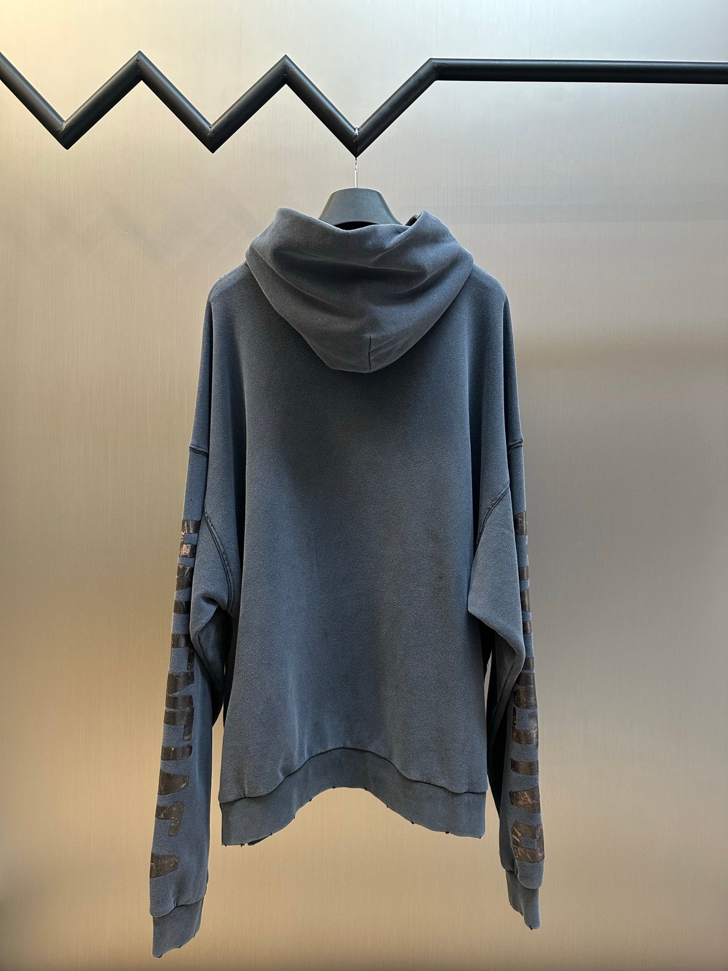 체인1호 / 발렌시아가 후드티