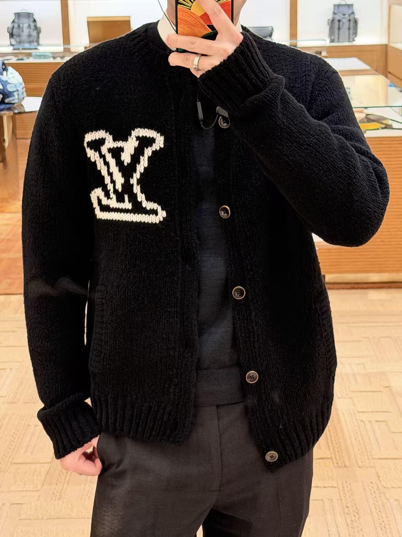 BVG / 루이비통 니트 카디건