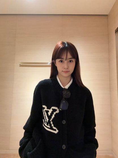 BVG / 루이비통 니트 카디건