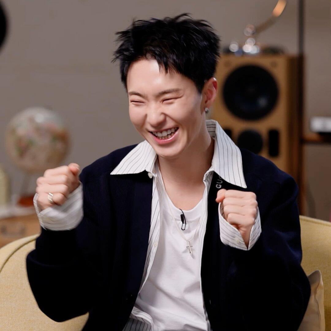 BVG / 구찌 니트 카디건