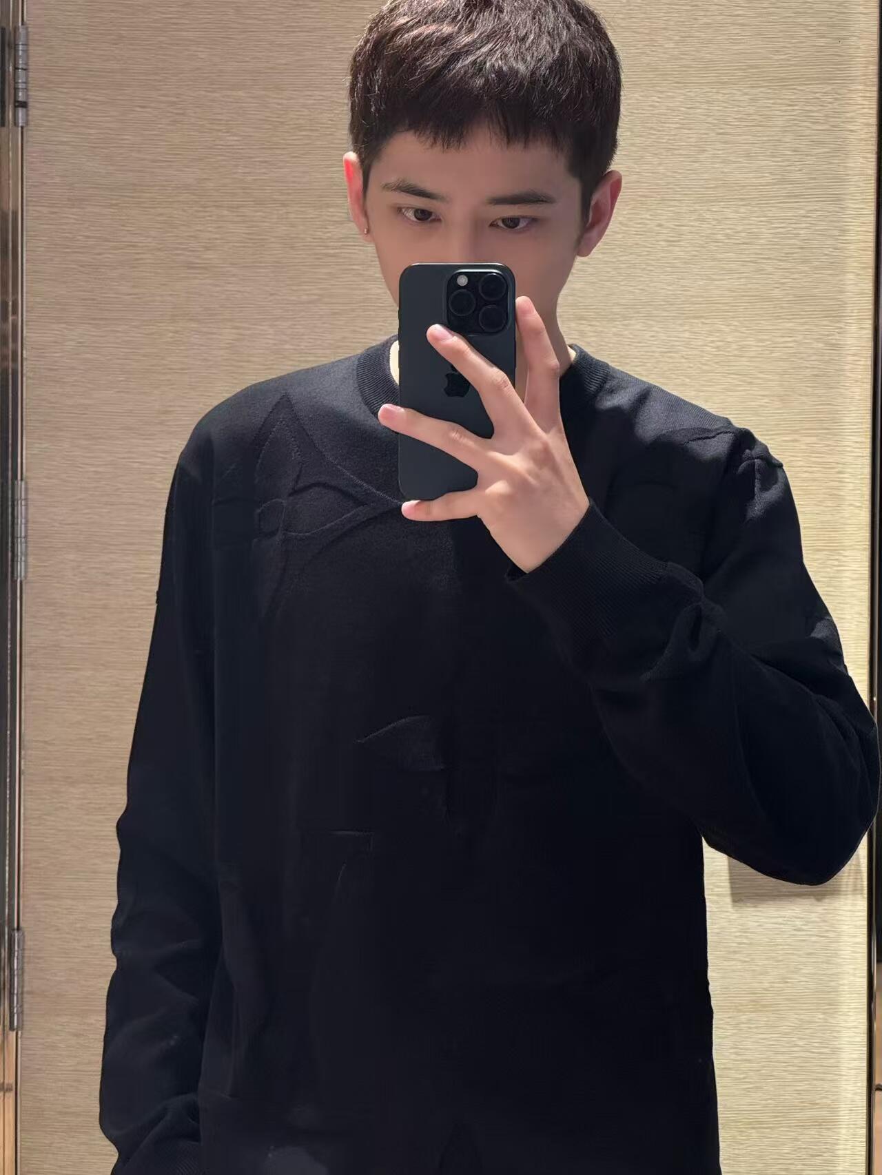 BVG / 루이비통 긴팔티