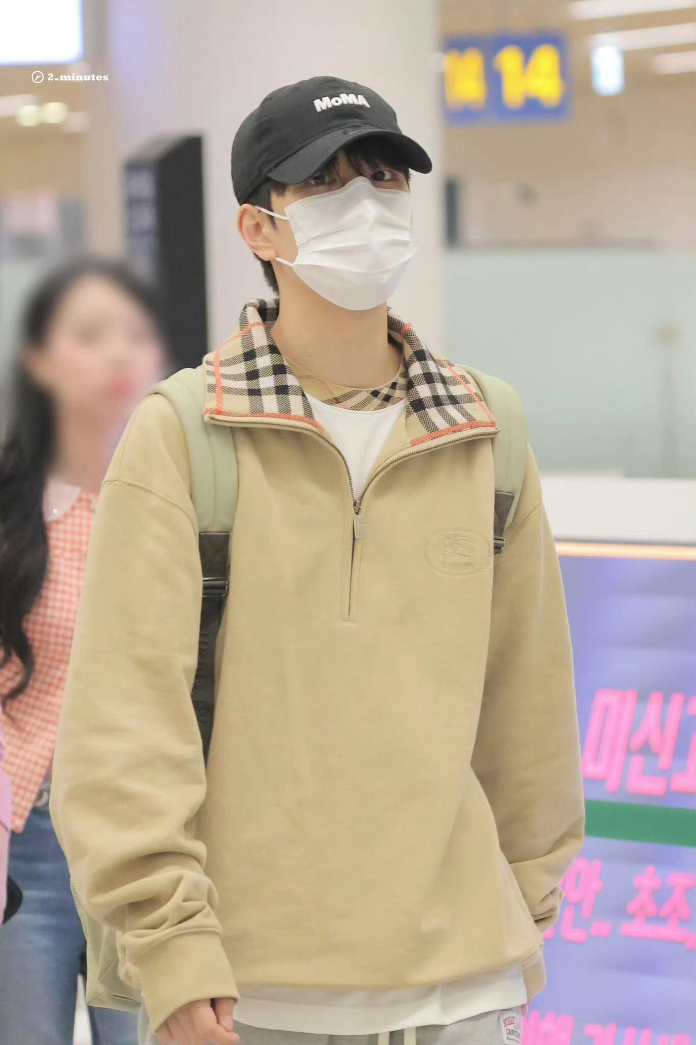 BVG / 버버리 후드티