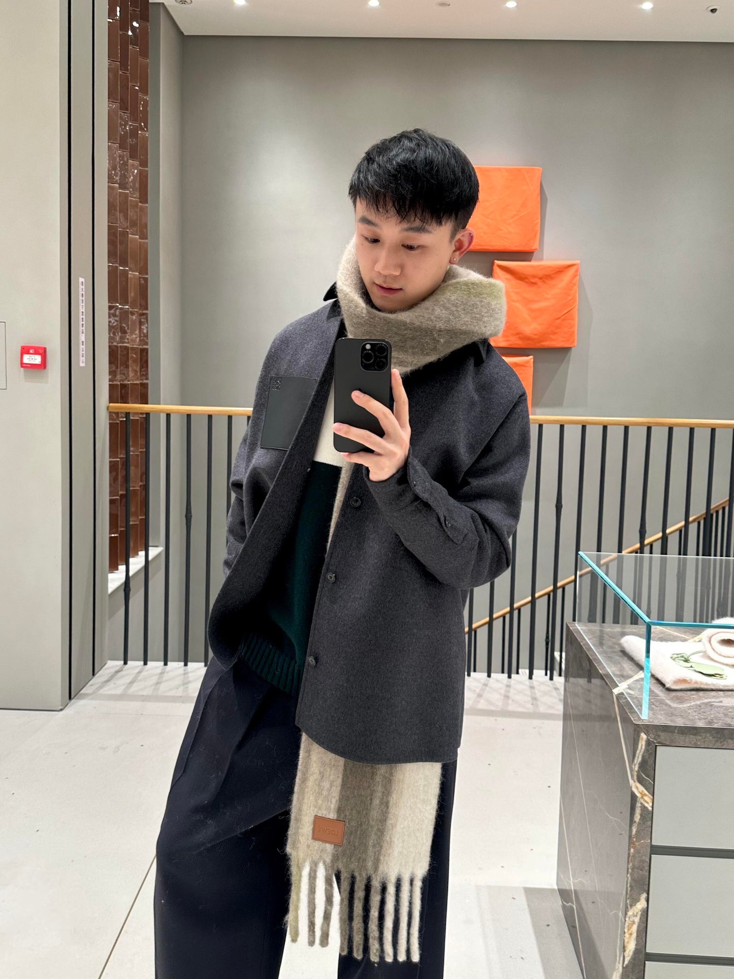 BVG / 로에베 울 코트