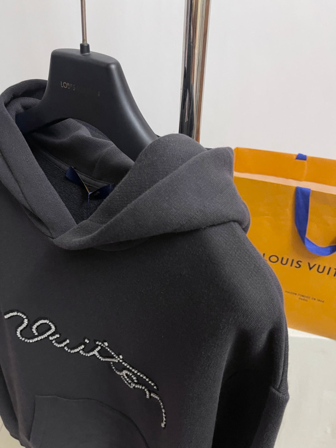 BVG / 루이비통 후드티