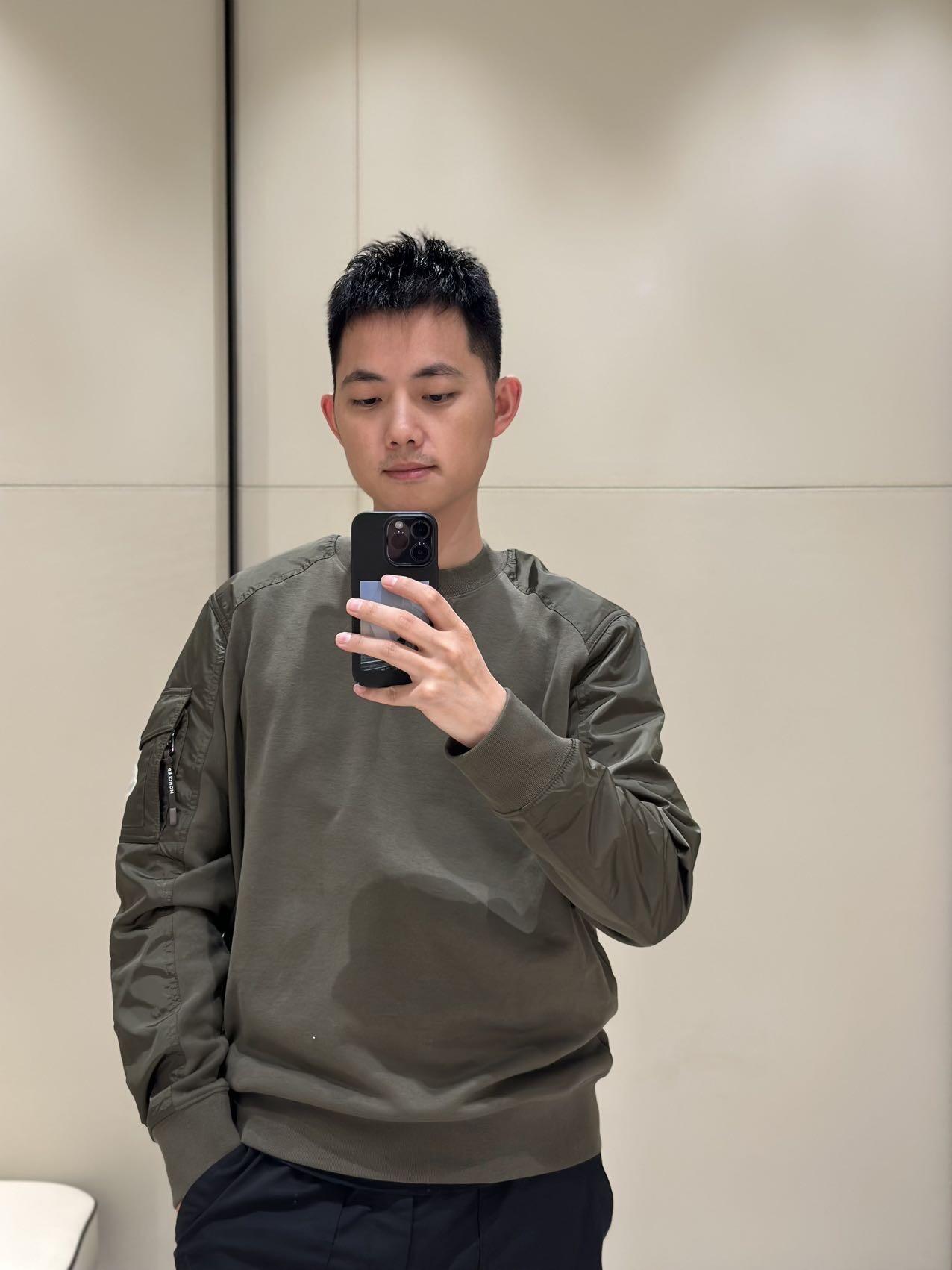 BVG / MC 후드티