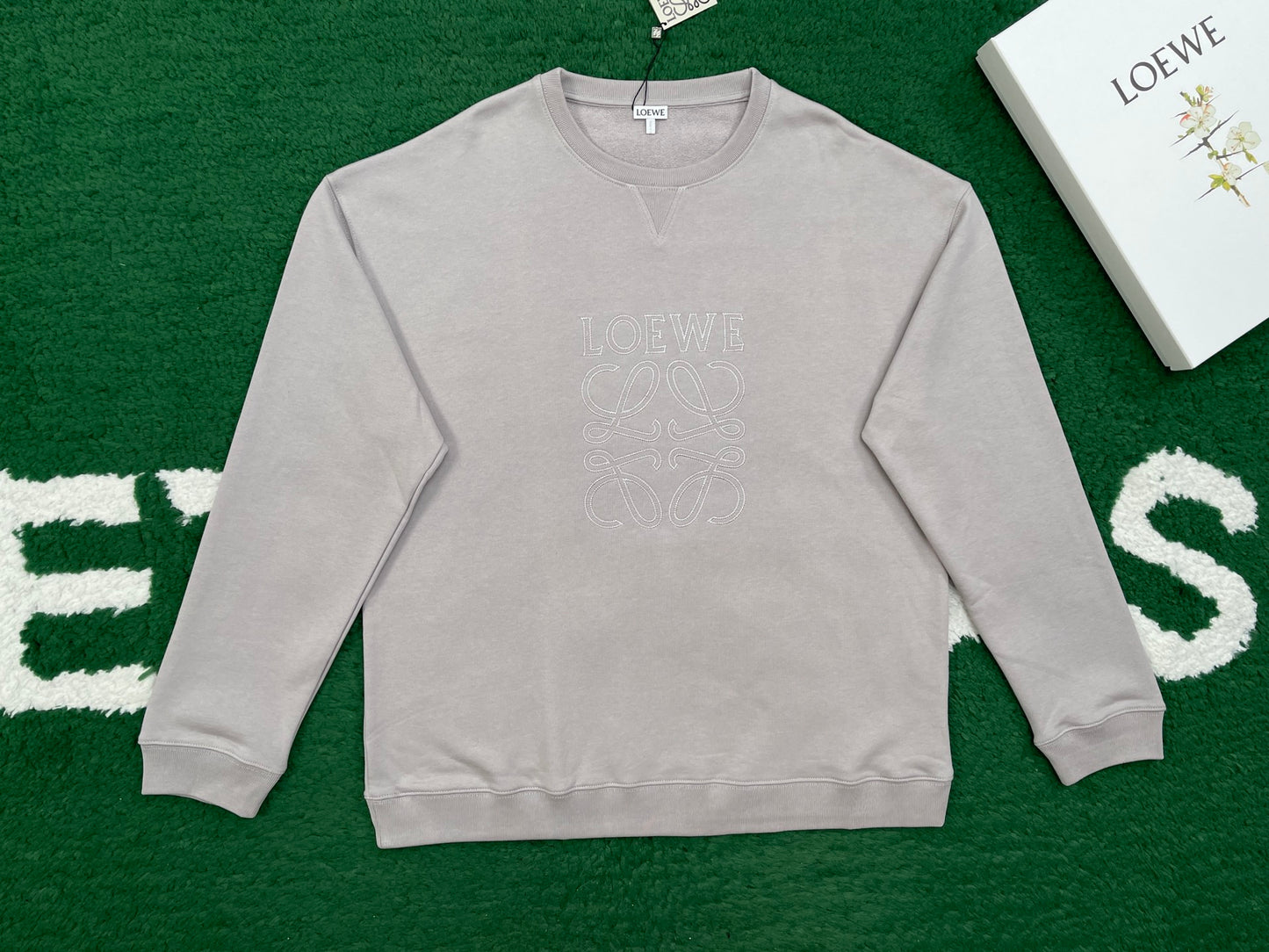BVG / 로에베 후드티
