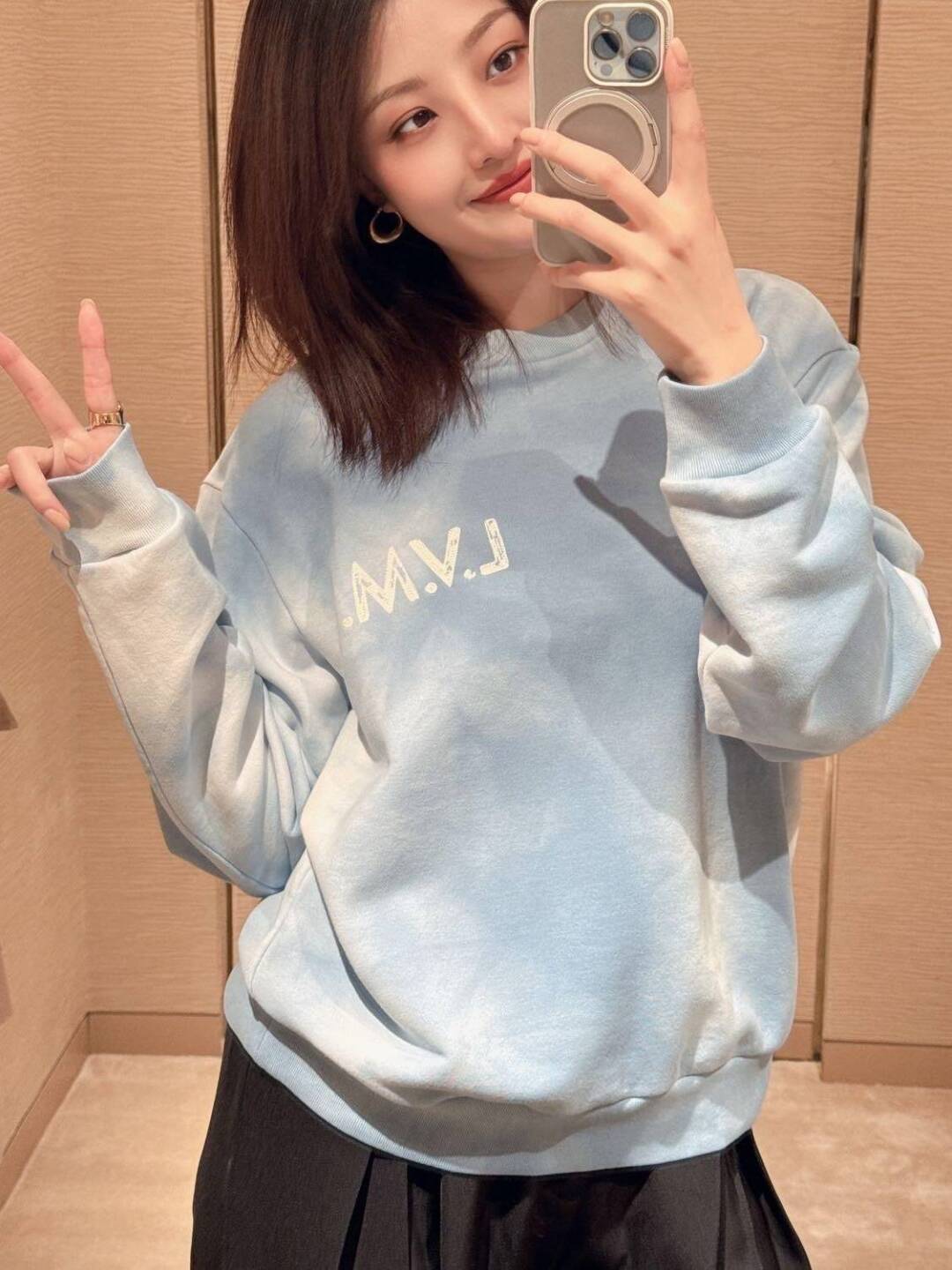 BVG / 루이비통 후드티