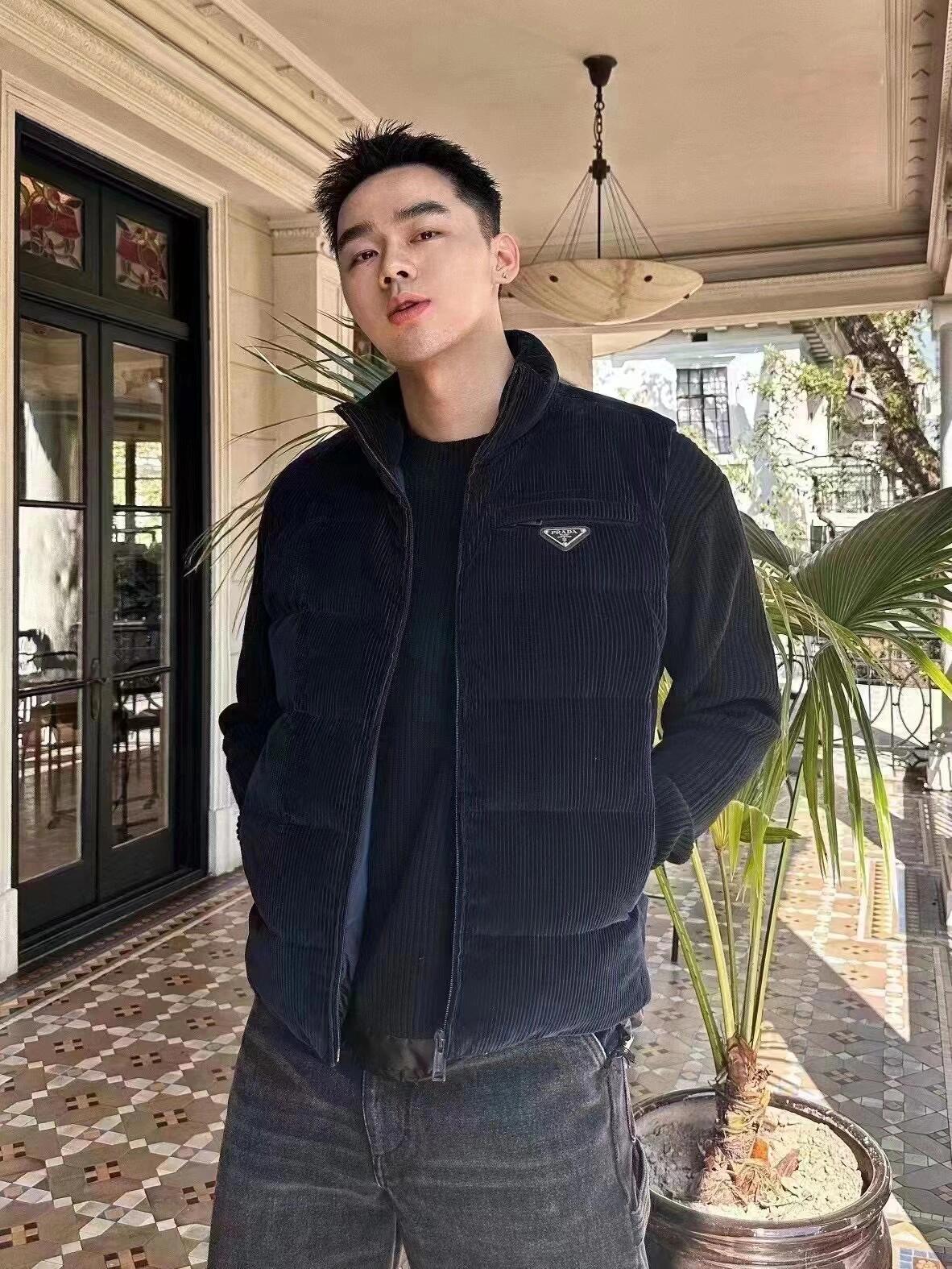 BVG / 프라다 패딩 조끼
