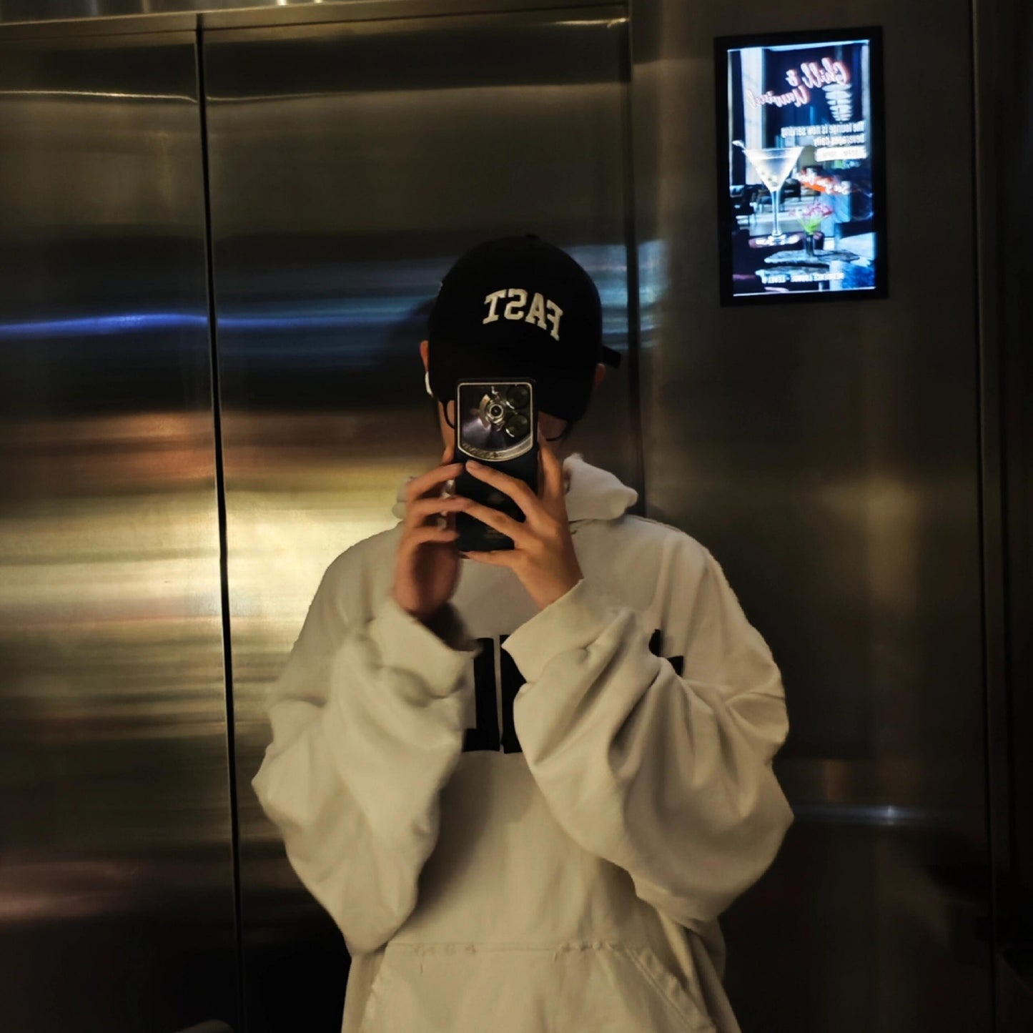 BVG / 발렌시아가 후드티